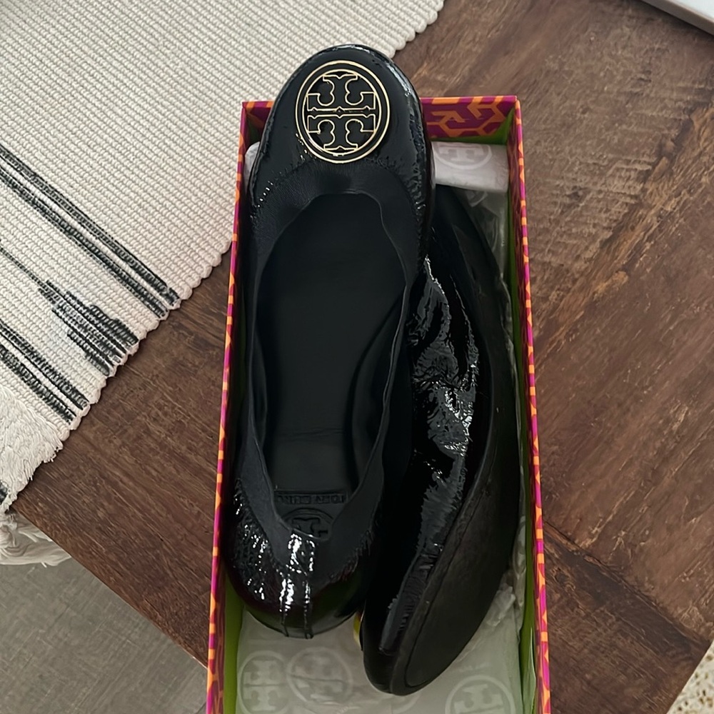 Tory Burch Black Patent Leather Logo Ballet Flats